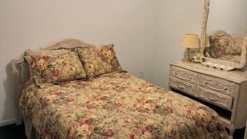 3 Schlafzimmer, Bügeleisen/Bügelbrett, WLAN, Bettwäsche