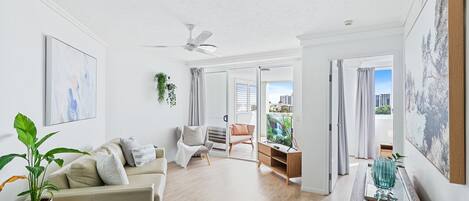 TV connectée, table de tennis de table