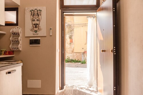 Apartment 'La Casa Di Adina' with Wi-Fi and Air Conditioning