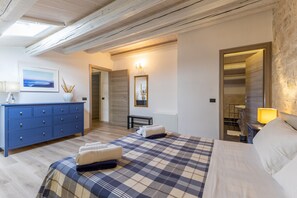 6 Schlafzimmer, Bügeleisen/Bügelbrett, kostenloses WLAN, Bettwäsche