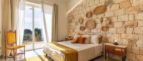 7 bedrooms, iron/ironing board, free WiFi, bed sheets