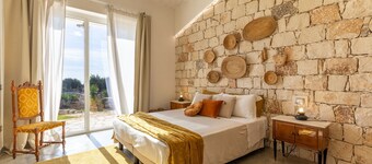 Villa 'Casale Degli Ulivi Con Piscina' with Mountain View, Wi-Fi and Air Conditioning