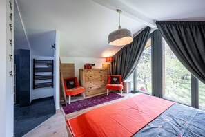 4 dormitorios, tabla de planchar con plancha, wifi gratis y ropa de cama