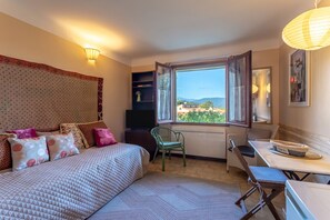 3 sovrum, strykjärn/strykbräda, gratis wi-fi och sängkläder