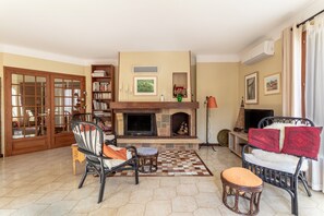 TV, fireplace, table tennis