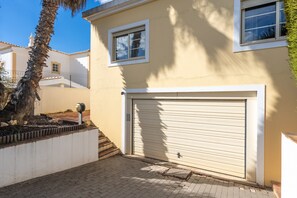 Exterior - Villa 'Alvor' with Sea View, Wi-Fi and Air Conditioning (Alvor)