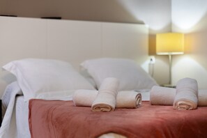 1 chambre, fer et planche à repasser, accès au Wi-Fi (inclus)