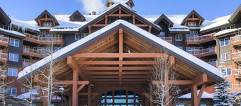 One Ski Hill Luxury Condo - Ski-In/Ski-Out at Peak 8 Base - Family-Friendly