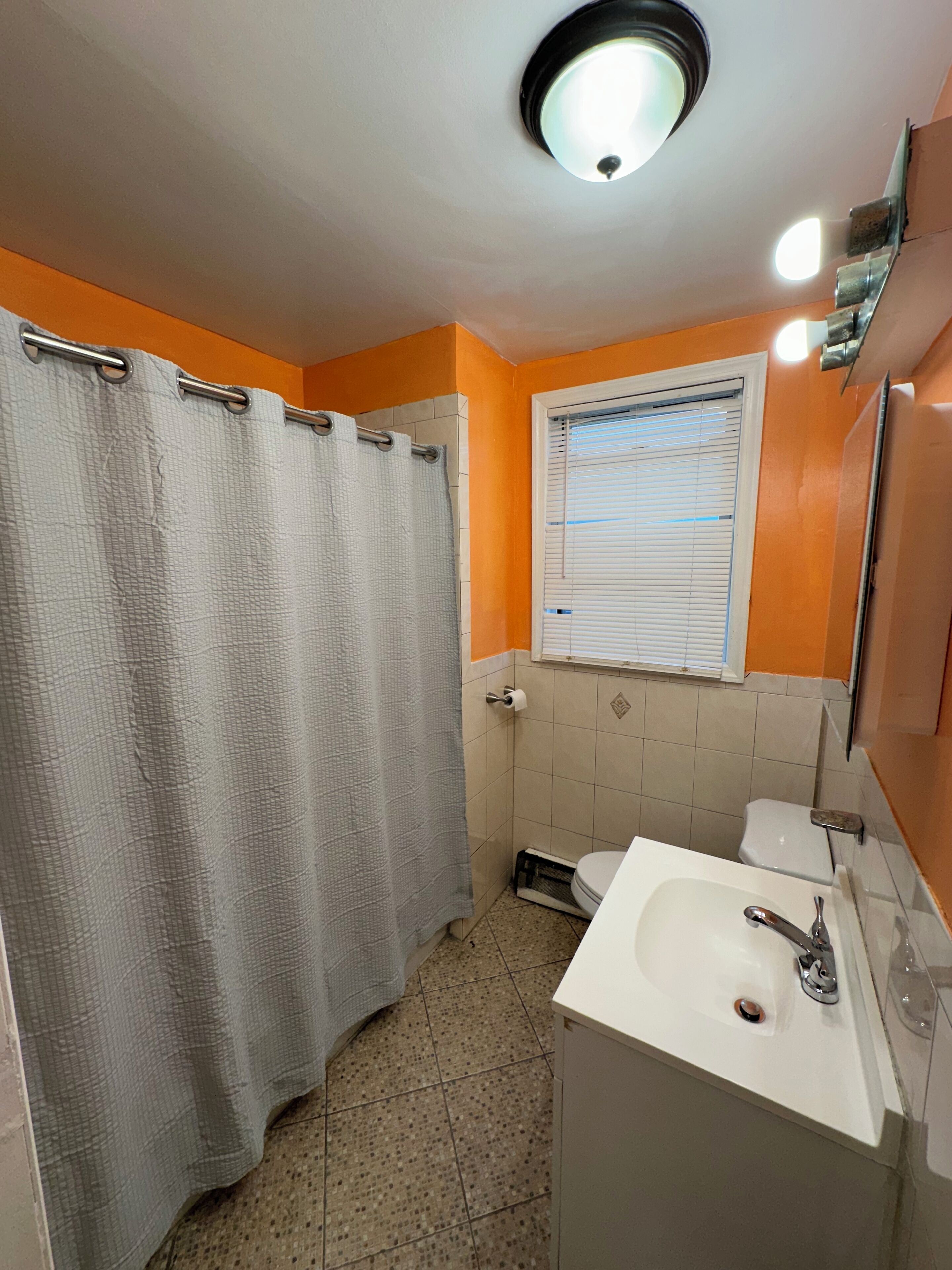 ของใช้ในห้องน้ำฟรี, ผ้าเช็ดตัว, สบู่, ยาสระผม