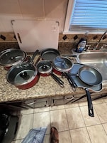 Superior Double Room, 1 Queen Bed | Shared kitchen facilities | Fridge, microwave, oven, stovetop