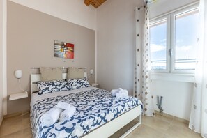 8 Schlafzimmer, Bügeleisen/Bügelbrett, kostenloses WLAN, Bettwäsche