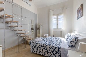 8 Schlafzimmer, Bügeleisen/Bügelbrett, kostenloses WLAN, Bettwäsche