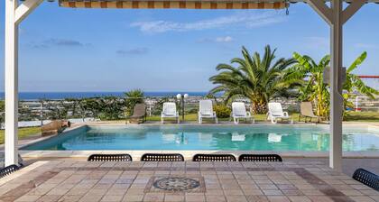 Villa 'Marigù Con Spa E Piscina' with Sea View, Wi-Fi and Air Conditioning