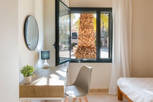 Apartment 'El Oasis Malta 1 Bajo A' with Shared Pool, Wi-Fi and Air Conditioning