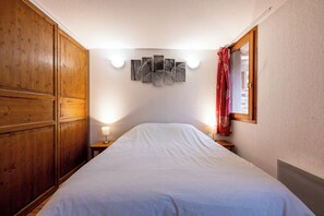 2 Schlafzimmer, Bügeleisen/Bügelbrett, kostenloses WLAN