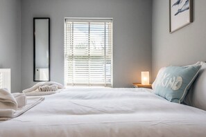 4 chambres, fer et planche à repasser, Wi-Fi, draps fournis