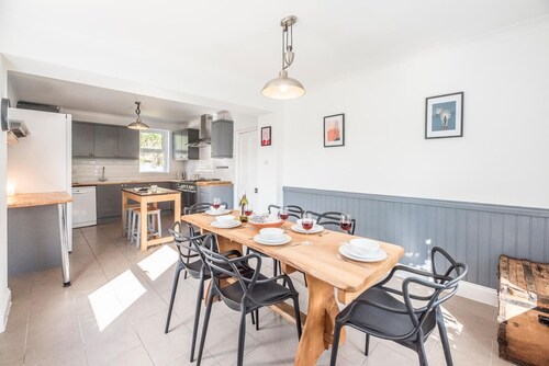 The Red House, Leiston - A Smart Base for Coast and Work