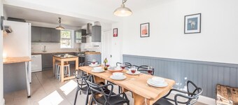 The Red House, Leiston - A Smart Base for Coast and Work