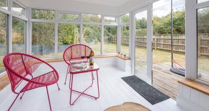 The Red House, Leiston - A Smart Base for Coast and Work
