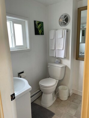 Enkeltrom – deluxe, balkong | Skrivebord, strykejern/-brett og wi-fi (inkludert)