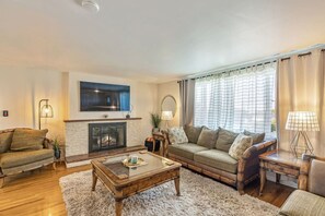 Fernseher, Tischfußball