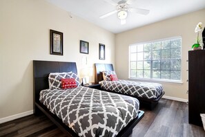 3 dormitorios, tabla de planchar con plancha, wifi y ropa de cama