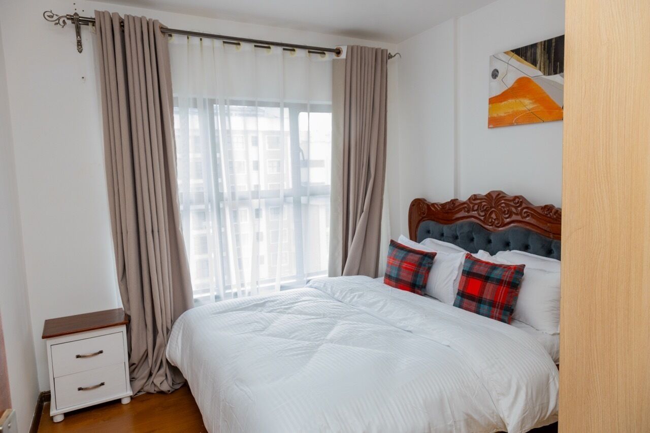 2 Schlafzimmer, Schreibtisch, Bügeleisen/Bügelbrett, Reisekinderbett