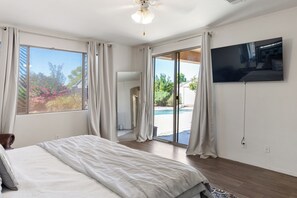 5 bedrooms, desk, iron/ironing board, free WiFi