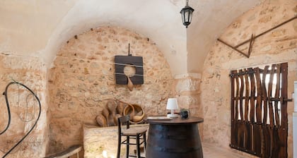 SAN SOLE - Beautiful rustic finca with private swimming pool and free Wifi