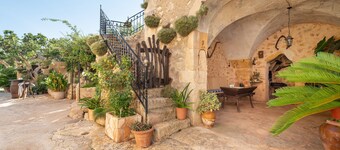 SAN SOLE - Beautiful rustic finca with private swimming pool and free Wifi