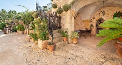 SAN SOLE - Beautiful rustic finca with private swimming pool and free Wifi