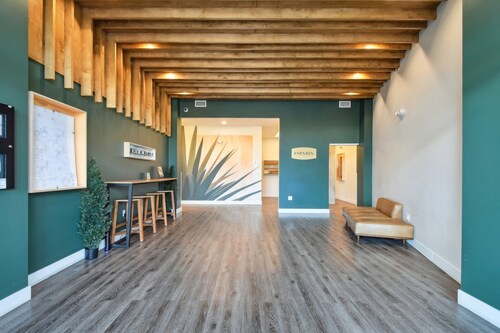 Modern Zen Escape | 1BR LoHi Loft | Downtown View Sliver