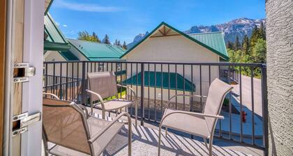 Banff woods lodge-Combo Two Townhouse Door by Door