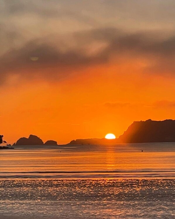 Beach - Back to Basics at Iconic Wharekaho Bay (Simpsons Beach) Whitianga (Wharekaho)