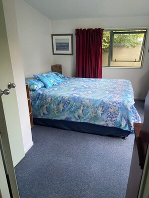 WiFi, bed sheets - Back to Basics at Iconic Wharekaho Bay (Simpsons Beach) Whitianga (Wharekaho)