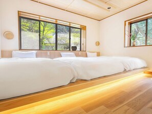 3 bedrooms, desk, free WiFi, bed sheets