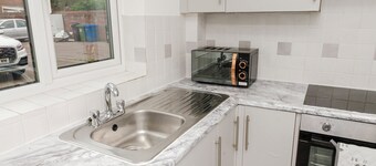 Corby-2 Bedroom-1Bathroom-Parking - Upto 5 guests