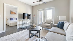 Apartment, 1 Schlafzimmer | Individuell dekoriert, individuell eingerichtet, Bügeleisen/Bügelbrett