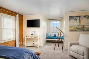 5 bedrooms, iron/ironing board, free WiFi