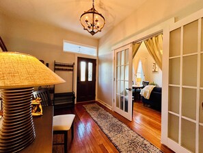 Smart TV - Cozy house in downtown San Antonio close to major city attractions! (San Antonio)