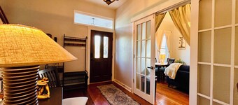 Cozy house in downtown San Antonio close to major city attractions!