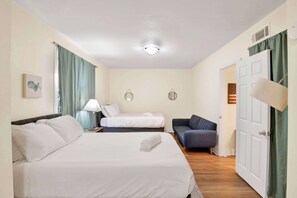 3 chambres, fer et planche Ă repasser, Wi-Fi, draps fournis