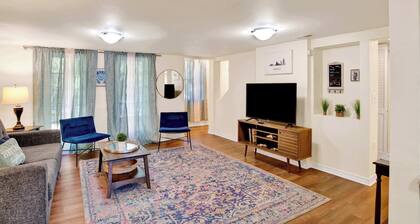 Near Downtown and Cornerstone - Southern Sunshine