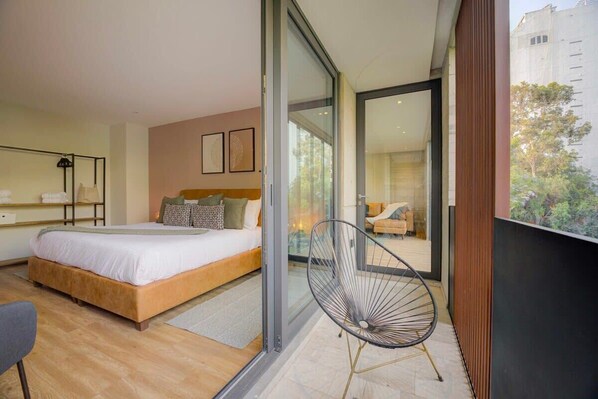 3 bedrooms, in-room safe, desk, iron/ironing board