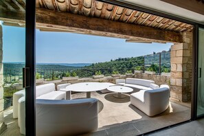 Interior - Vue D'exception À Gordes (Gordes)