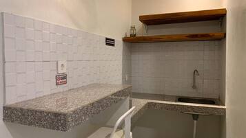 Deluxe Room | In-room dining