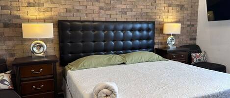 34 makuuhuonetta, silitysrauta/-lauta, Wi-Fi, vuodevaatteet