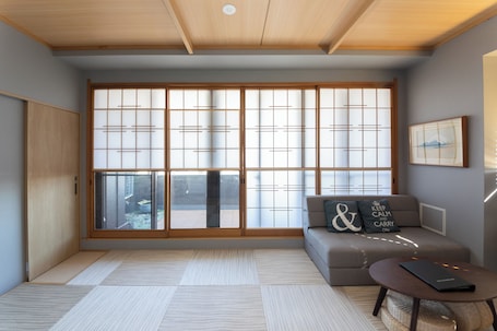 Family Room | In-room safe, laptop workspace, blackout drapes, iron/ironing board