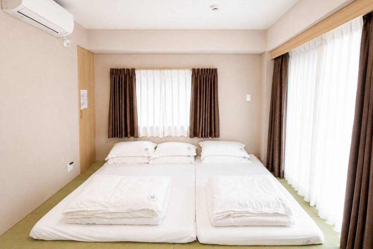 Japanese-style Triple Room | In-room safe, laptop workspace, blackout drapes