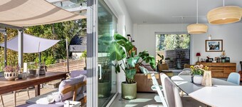 Holiday Home 'Architektenhaus' with Private Pool, Wi-Fi and Air Conditioning